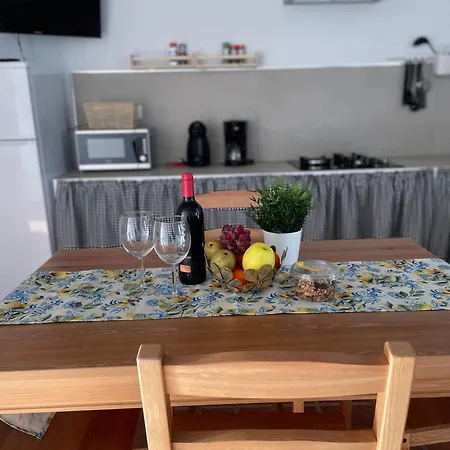 Appartamento En Mercedes Mala